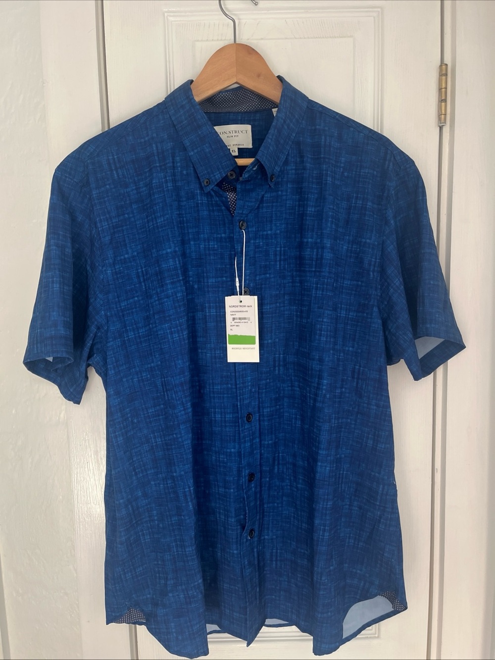 Men’s Short-Sleeve Button-Down Shirt in Deep Blue